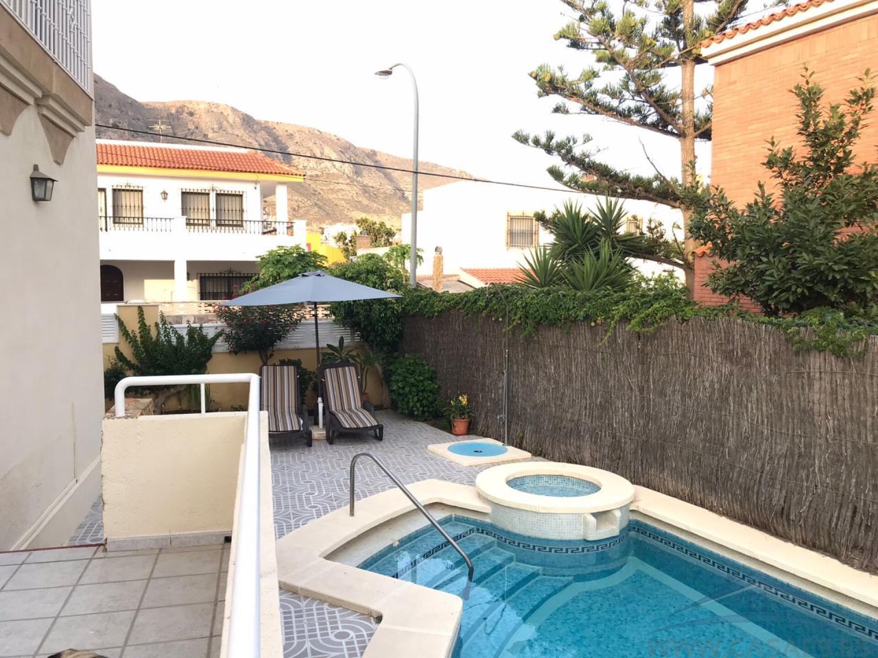 Venta de casa en Roquetas de Mar