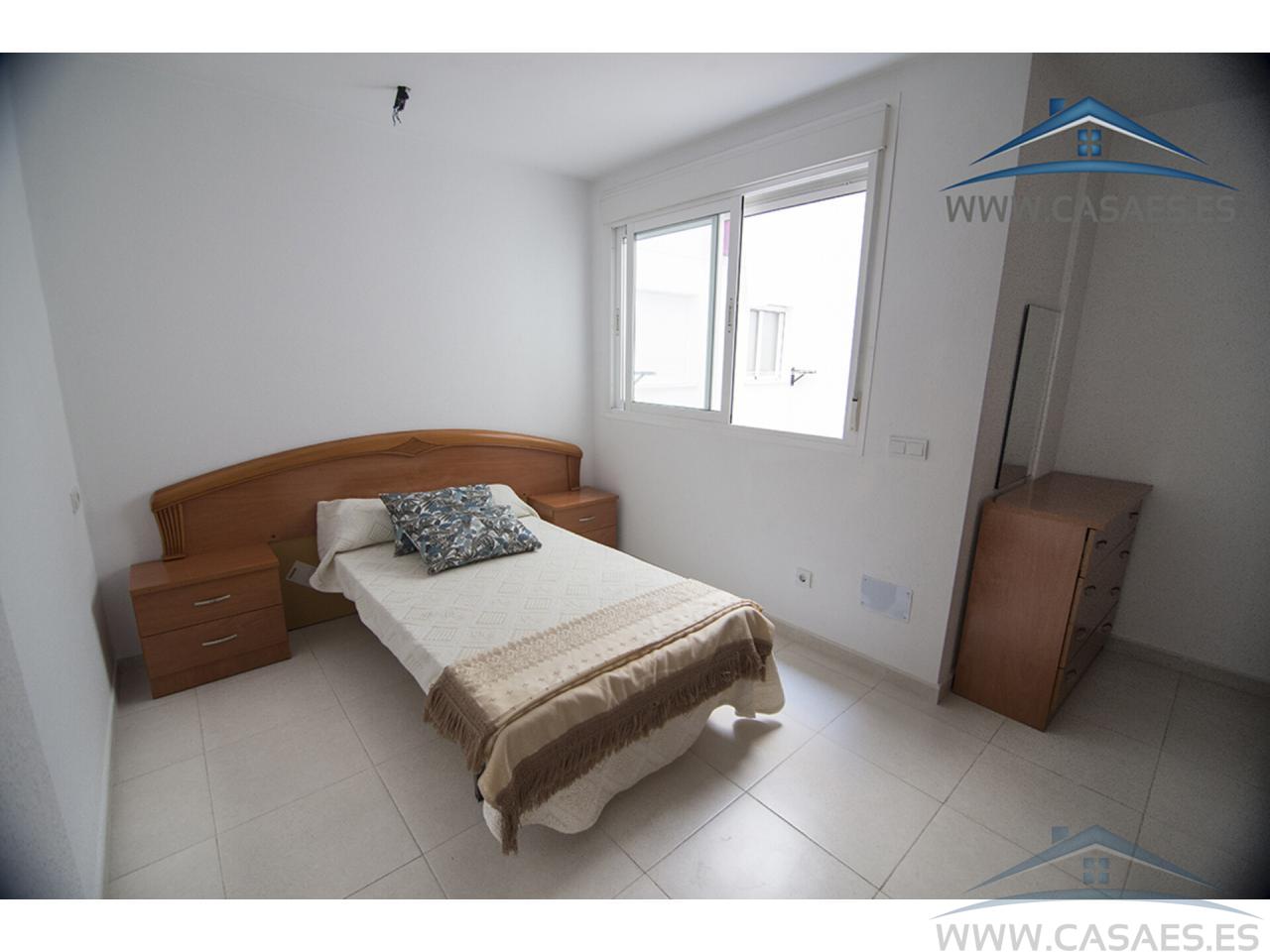 For sale of flat in Roquetas de Mar