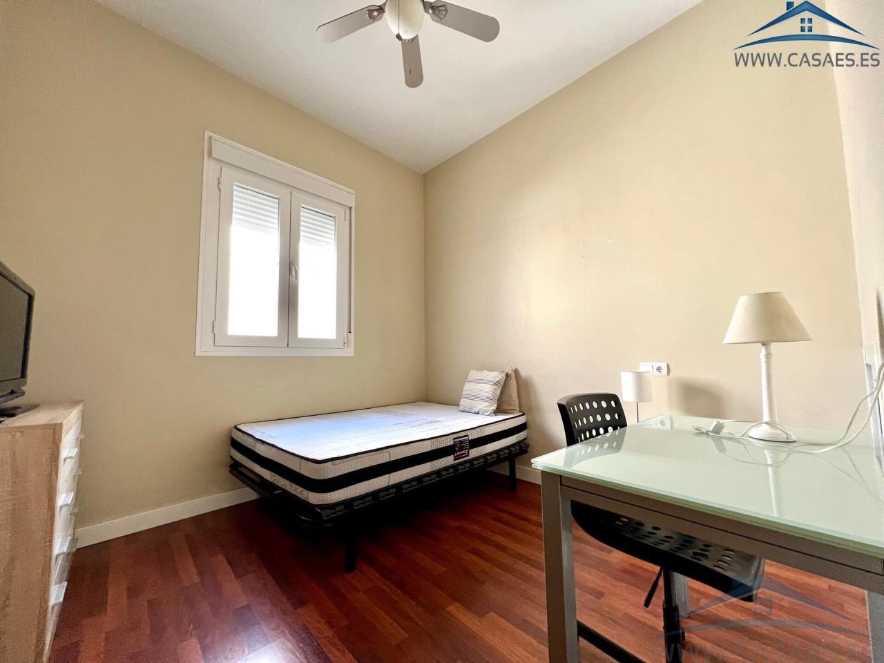 For rent of flat in Almería