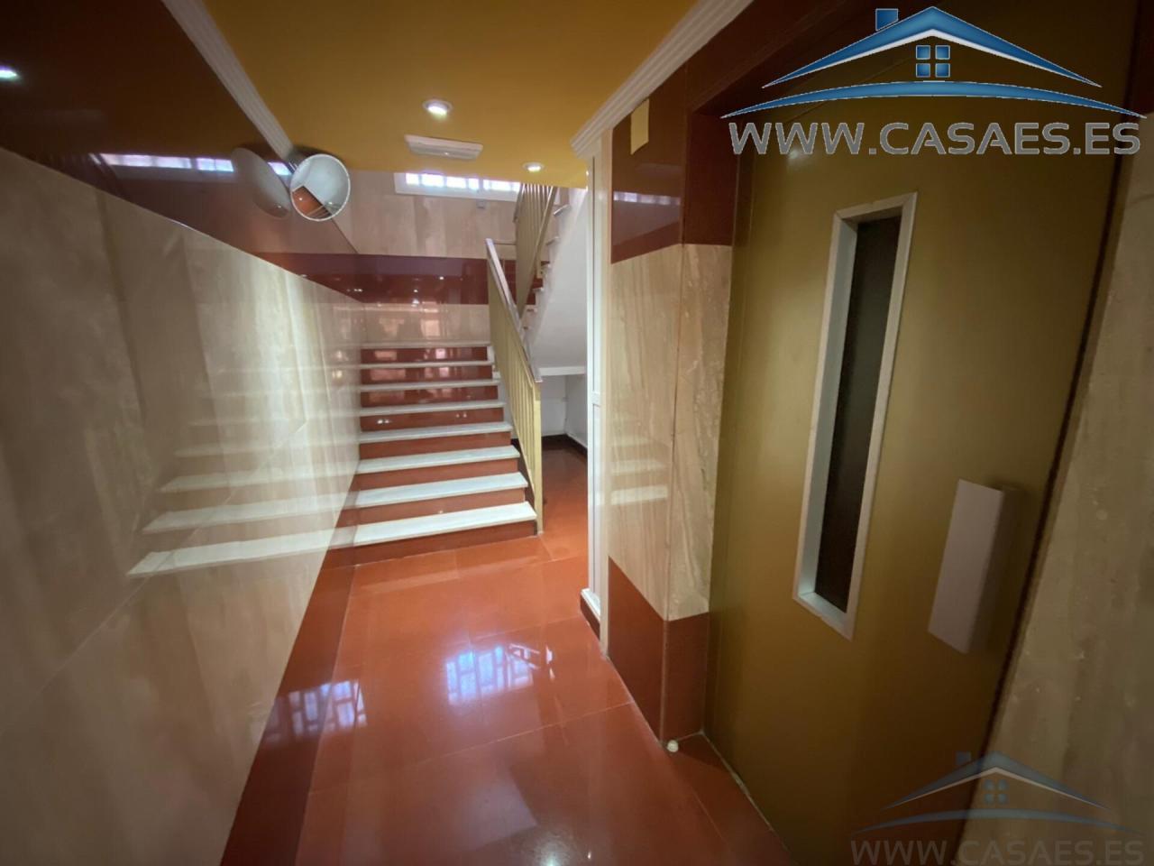 For rent of flat in Almería