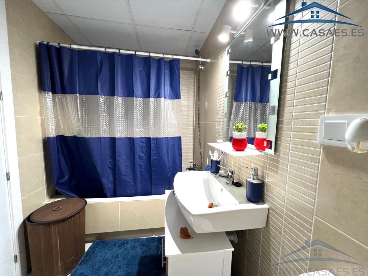 For rent of flat in Roquetas de Mar