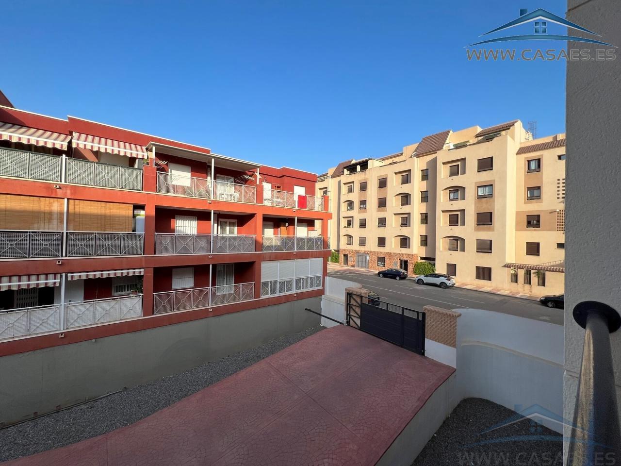 For rent of flat in Roquetas de Mar