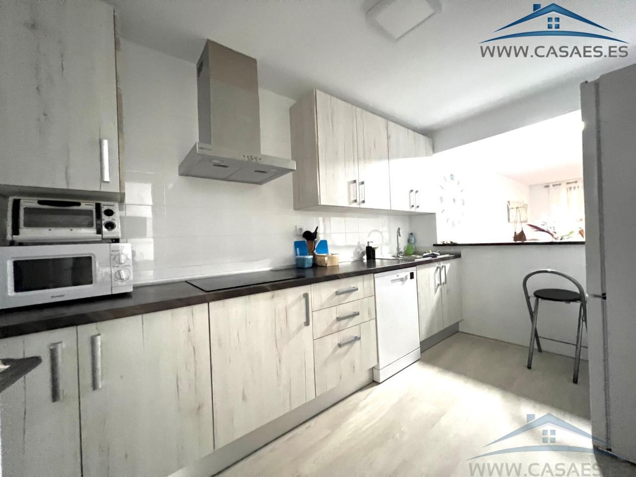 For rent of flat in Roquetas de Mar