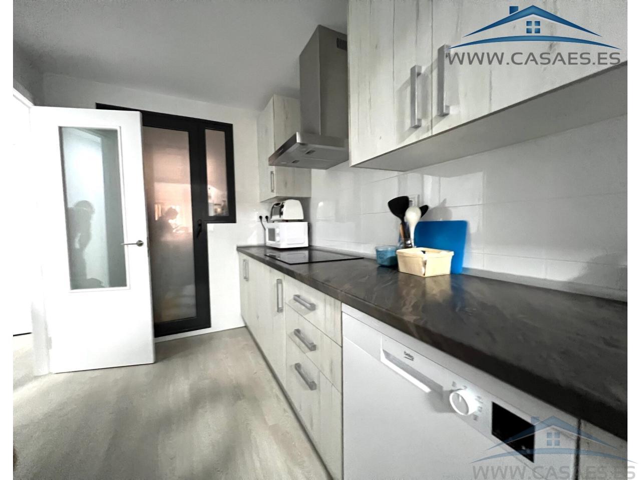 For rent of flat in Roquetas de Mar