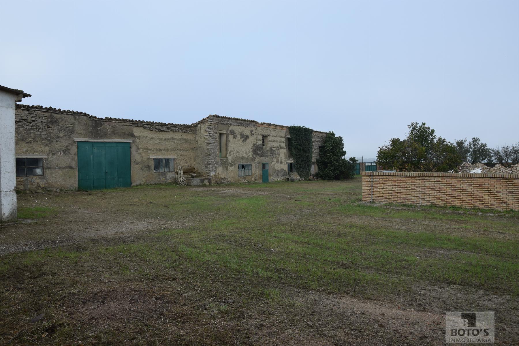 Venta de terreno en Almudévar
