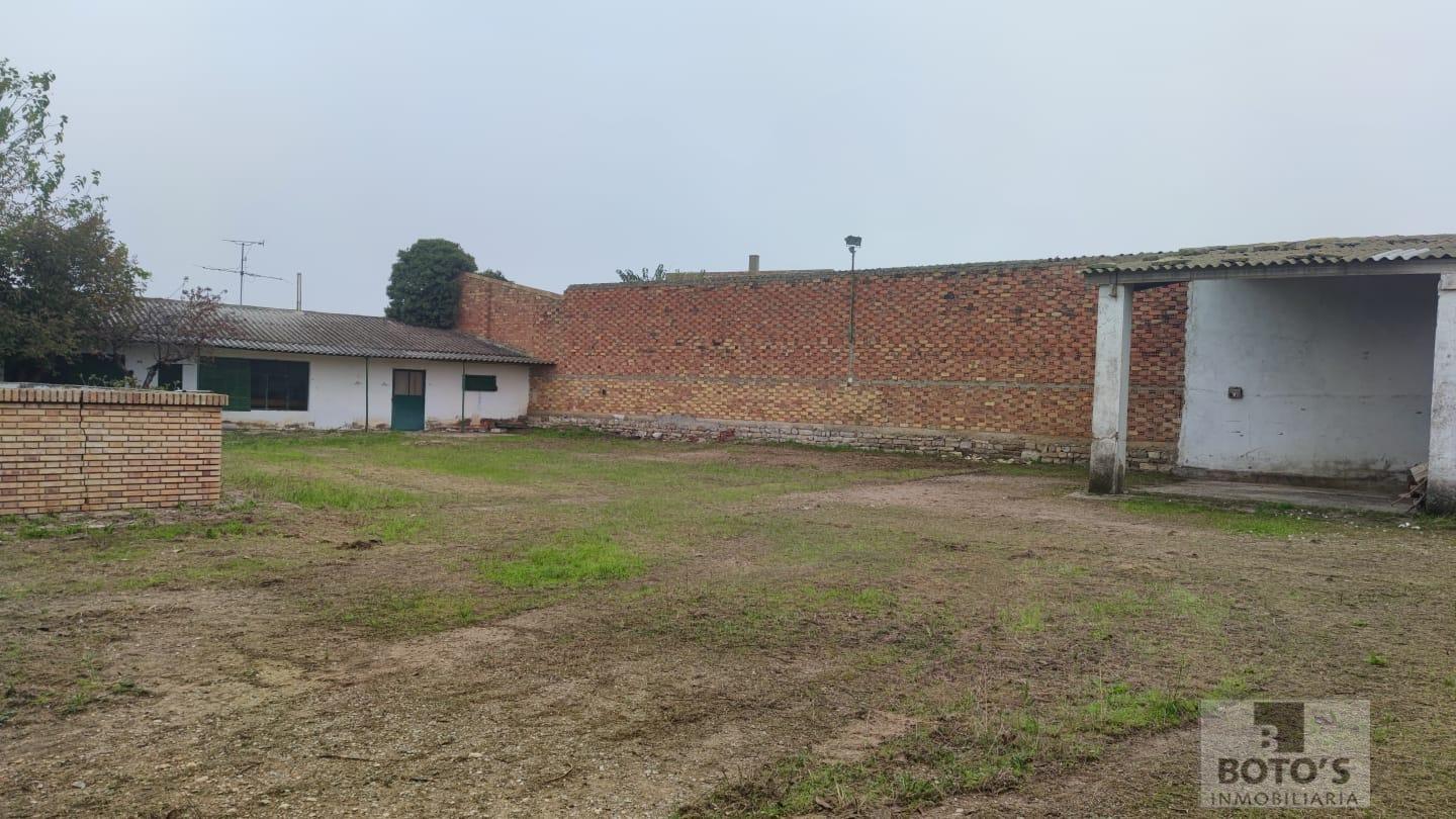 Venta de terreno en Almudévar