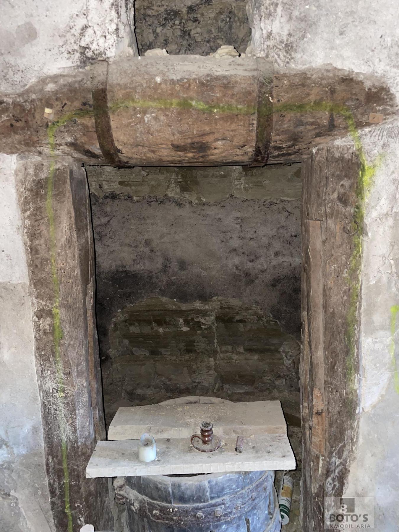 For sale of cellar in Almudévar