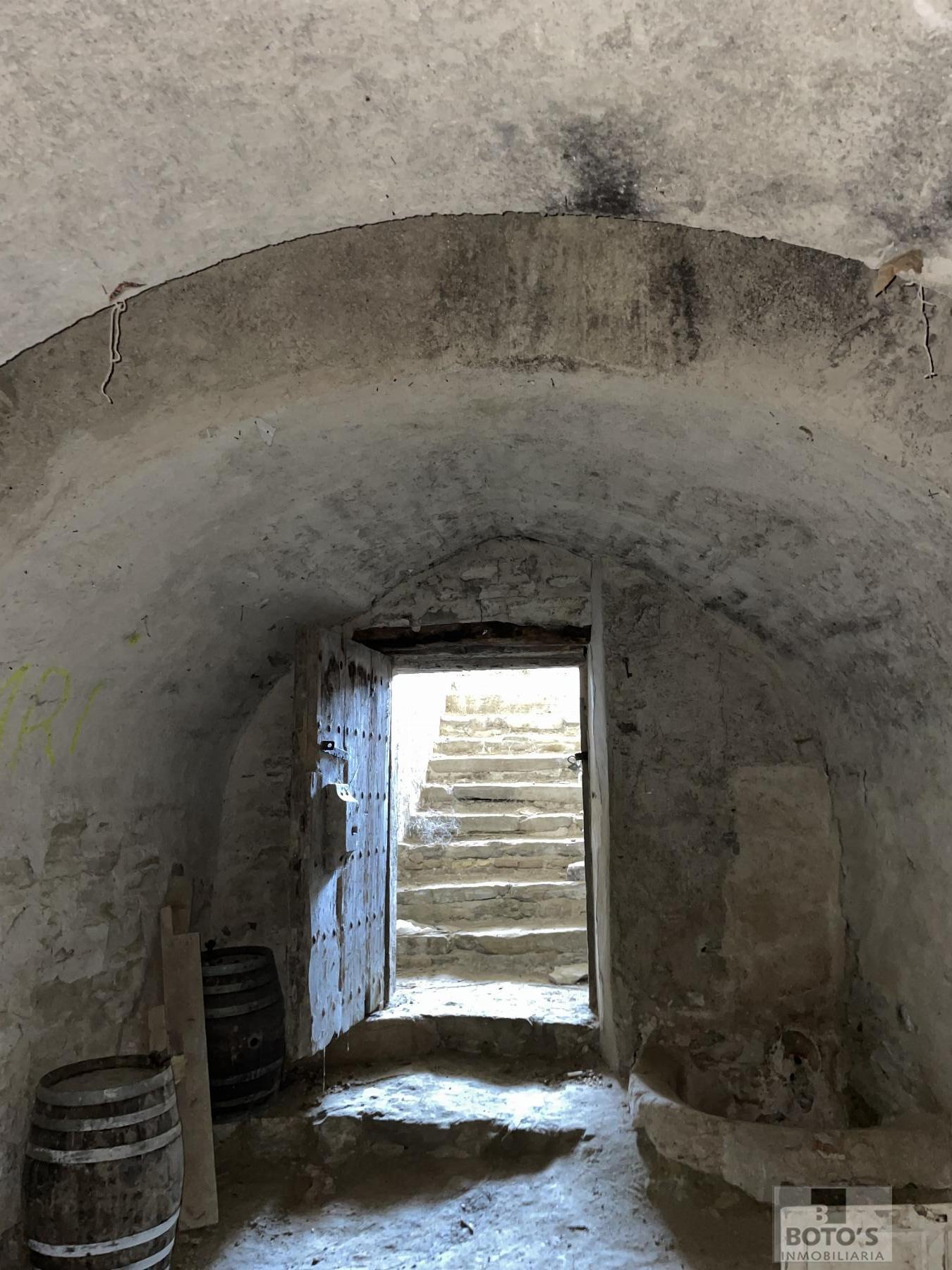 For sale of cellar in Almudévar