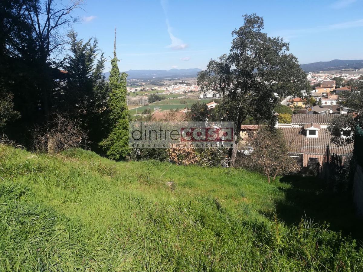 For sale of land in Tordera