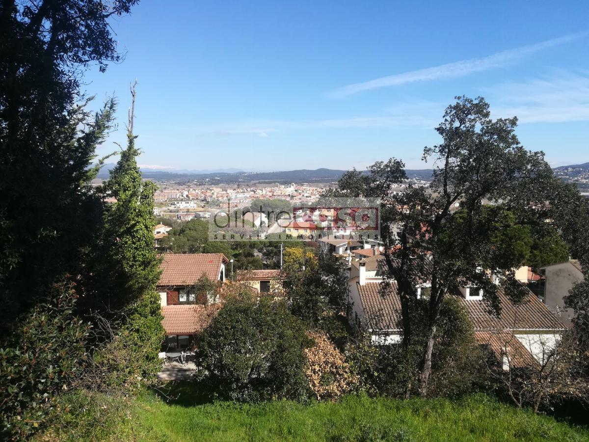 For sale of land in Tordera