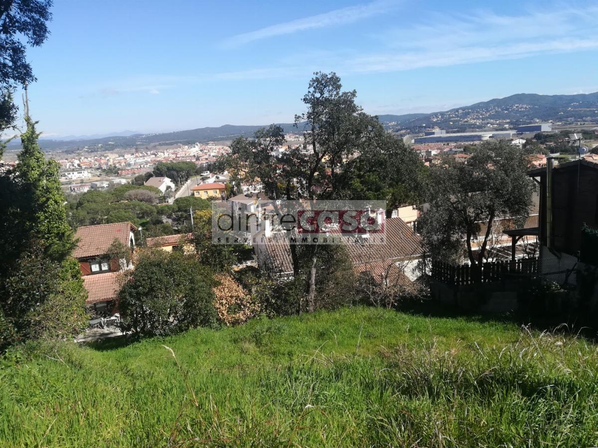 For sale of land in Tordera