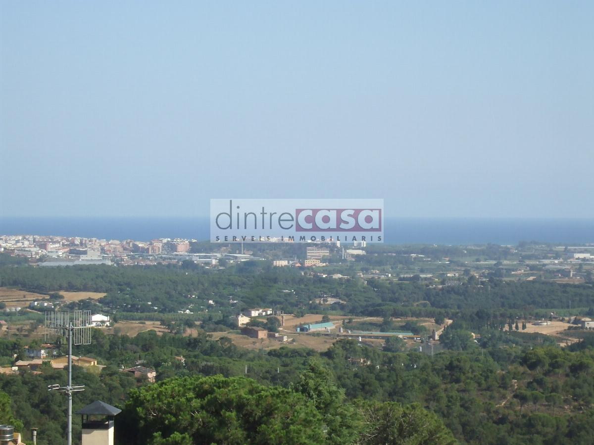 For sale of land in Tordera