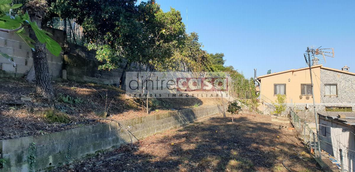 For sale of land in Tordera