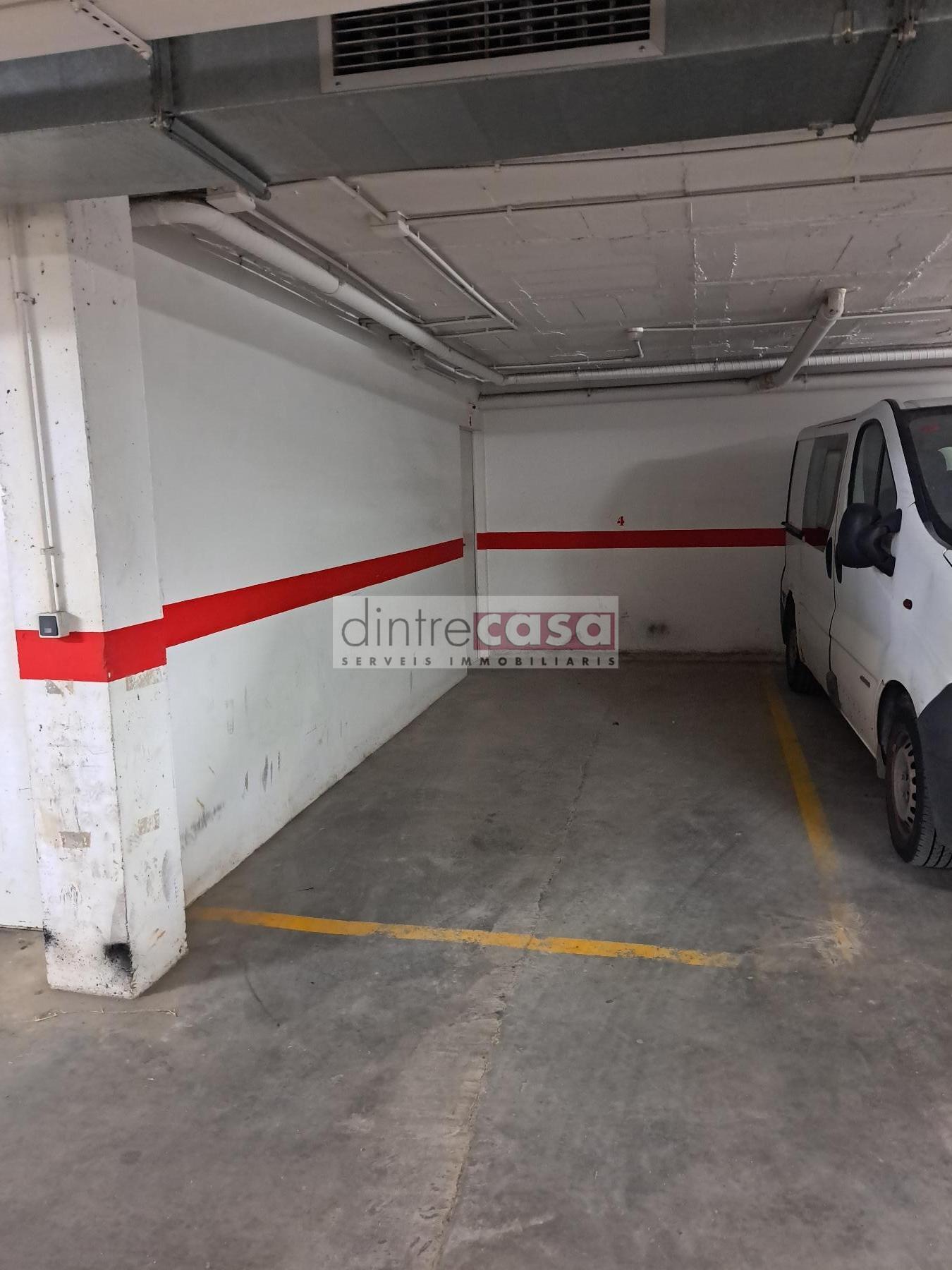 For sale of garage in Tordera