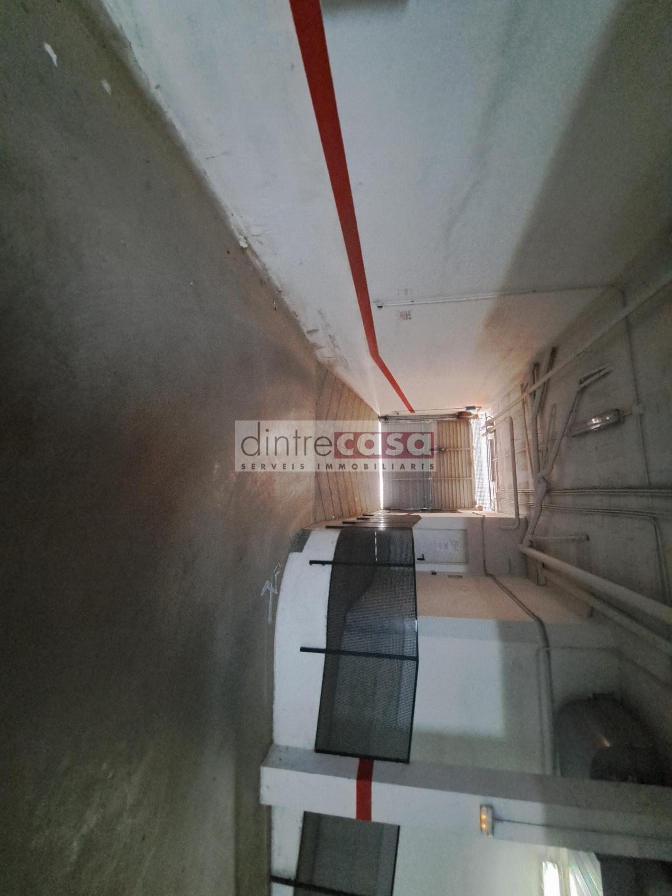 For sale of garage in Tordera