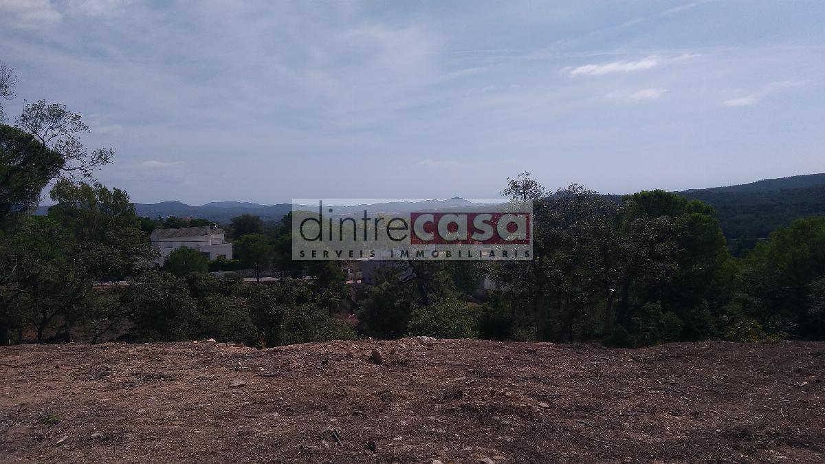 For sale of land in Tordera
