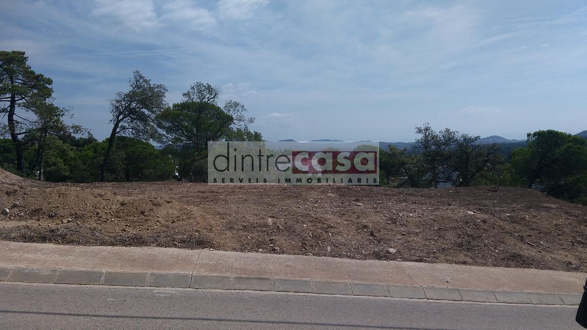 For sale of land in Tordera