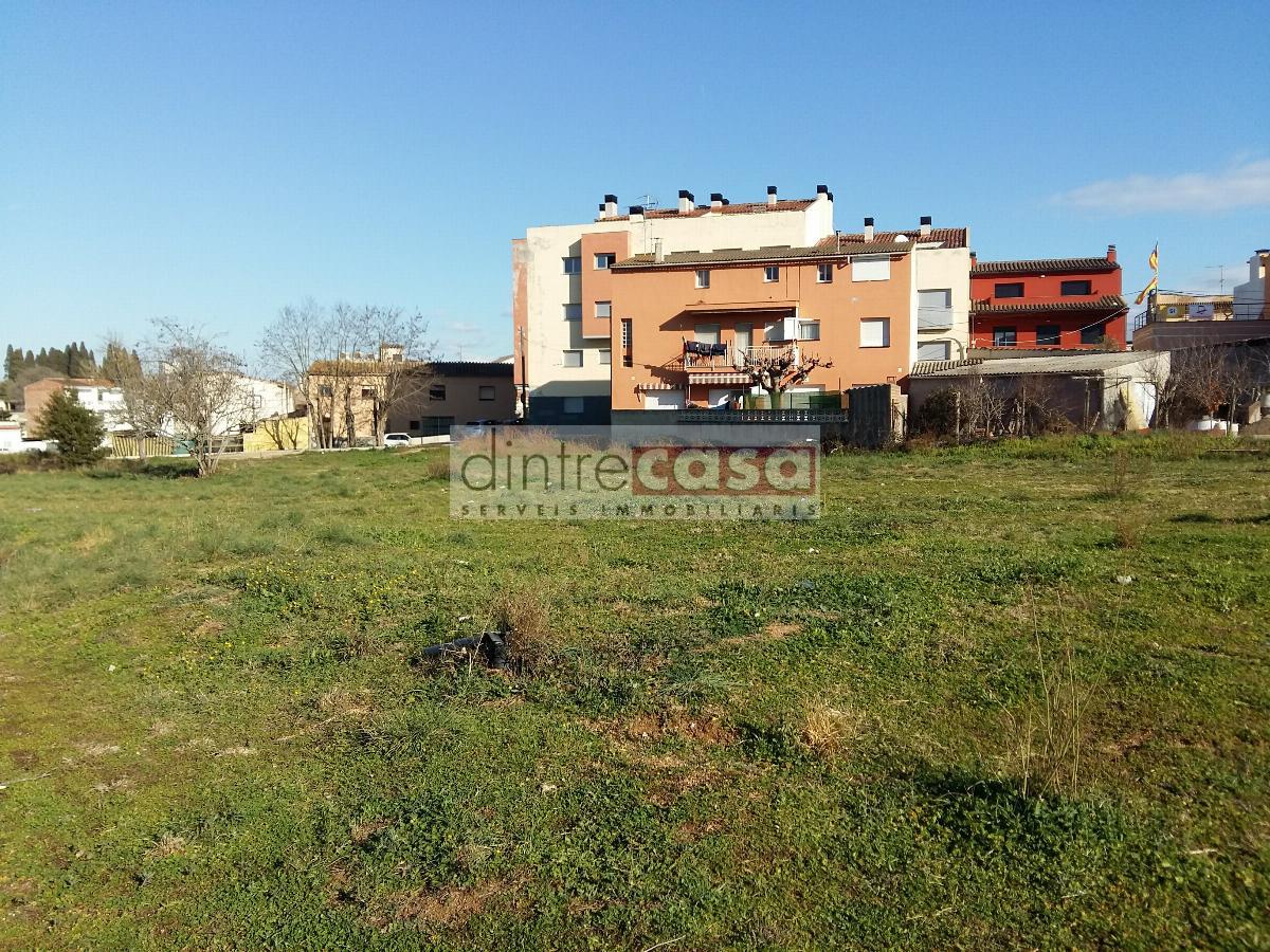For sale of land in Tordera