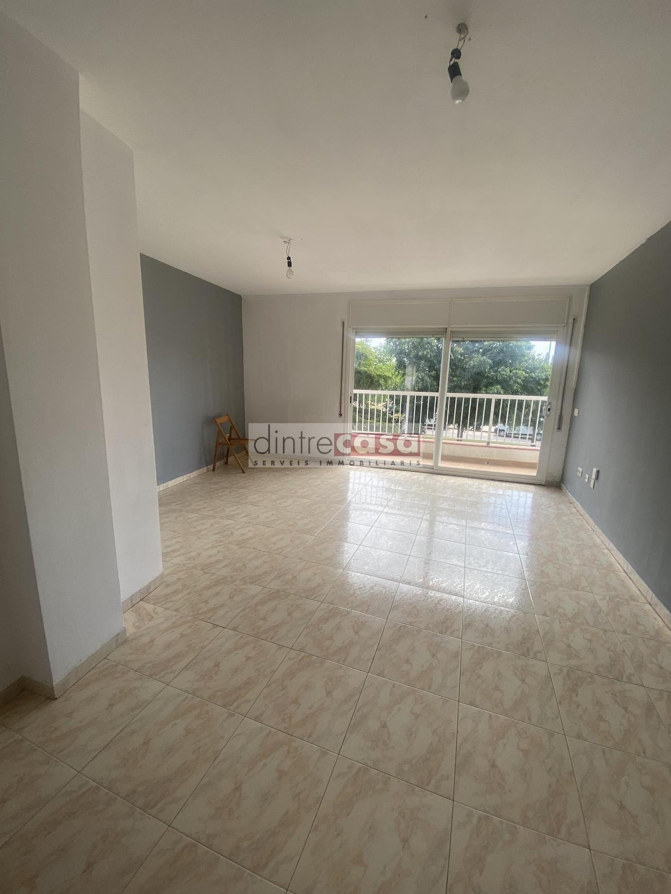 For sale of flat in Tordera