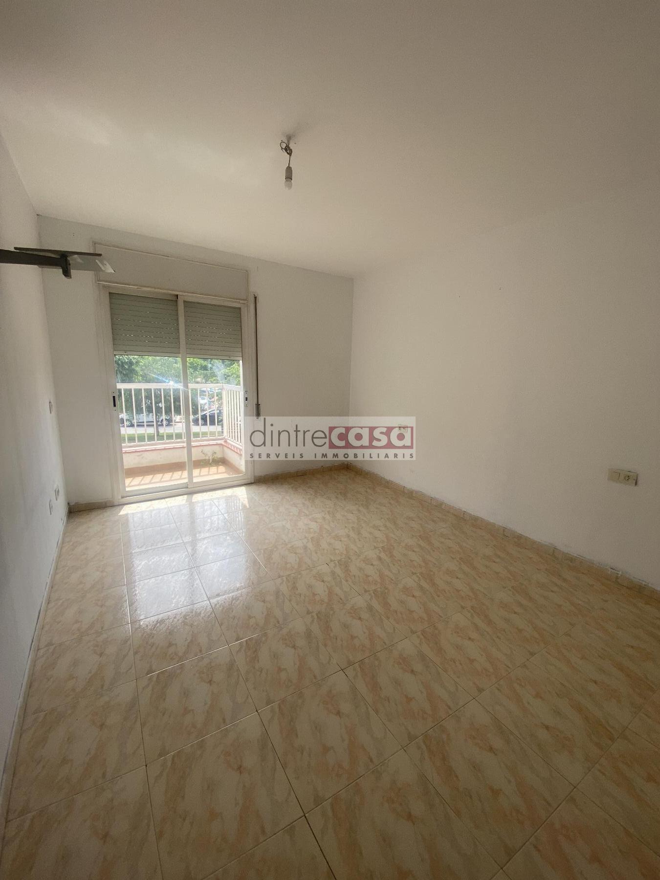 For sale of flat in Tordera