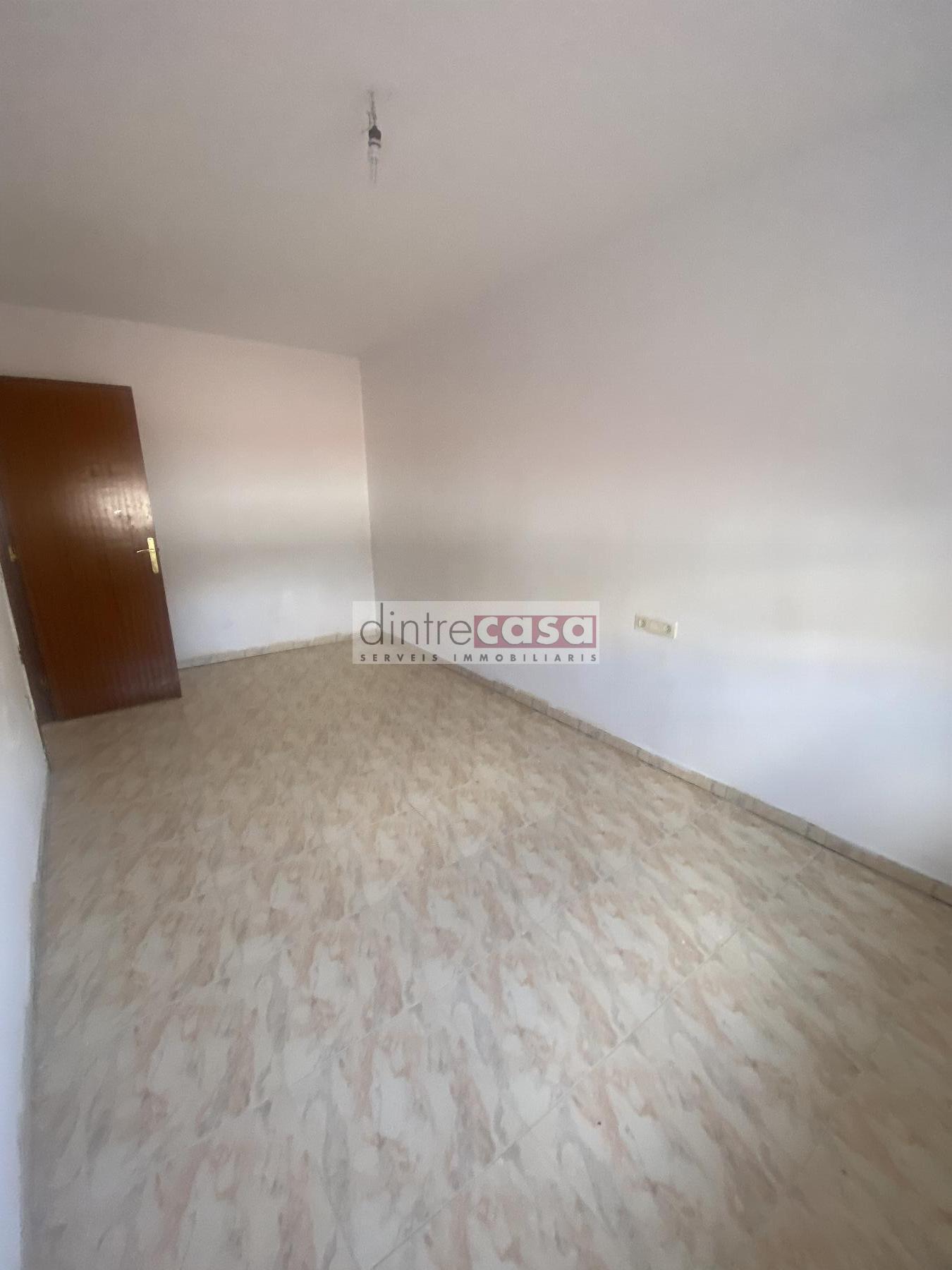 For sale of flat in Tordera