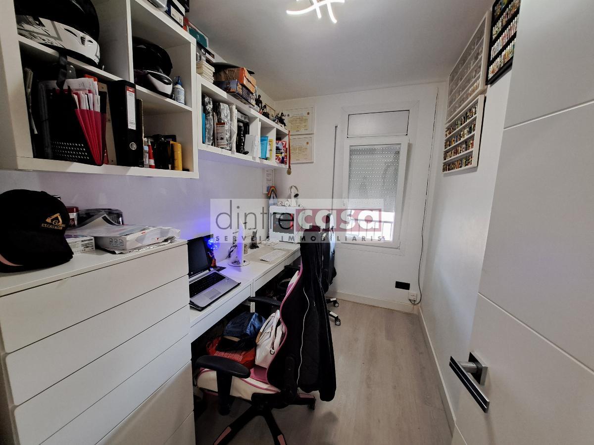 For sale of flat in Hostalric