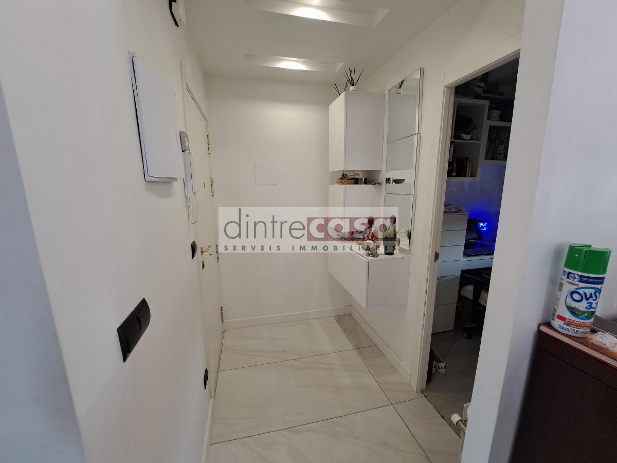 For sale of flat in Hostalric