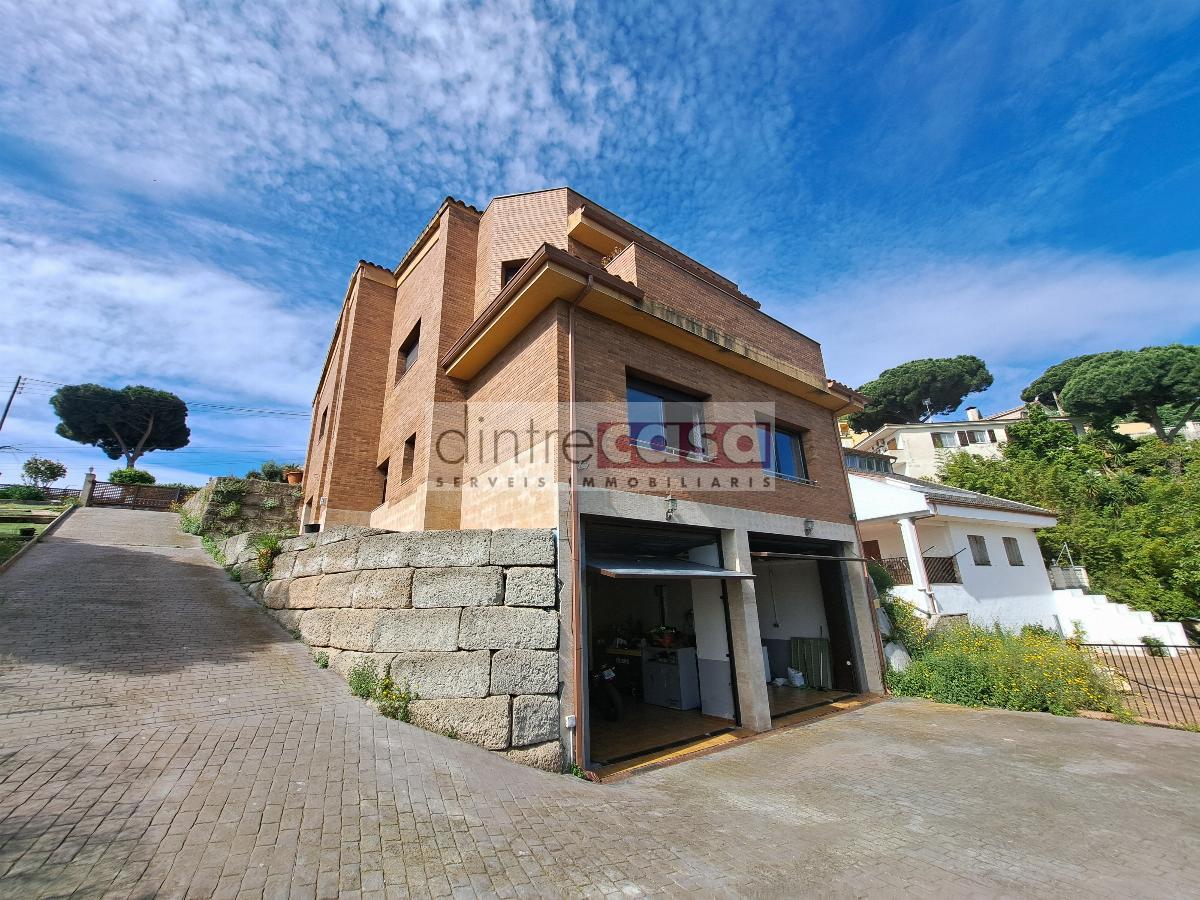 For sale of house in Sant Cebrià de Vallalta