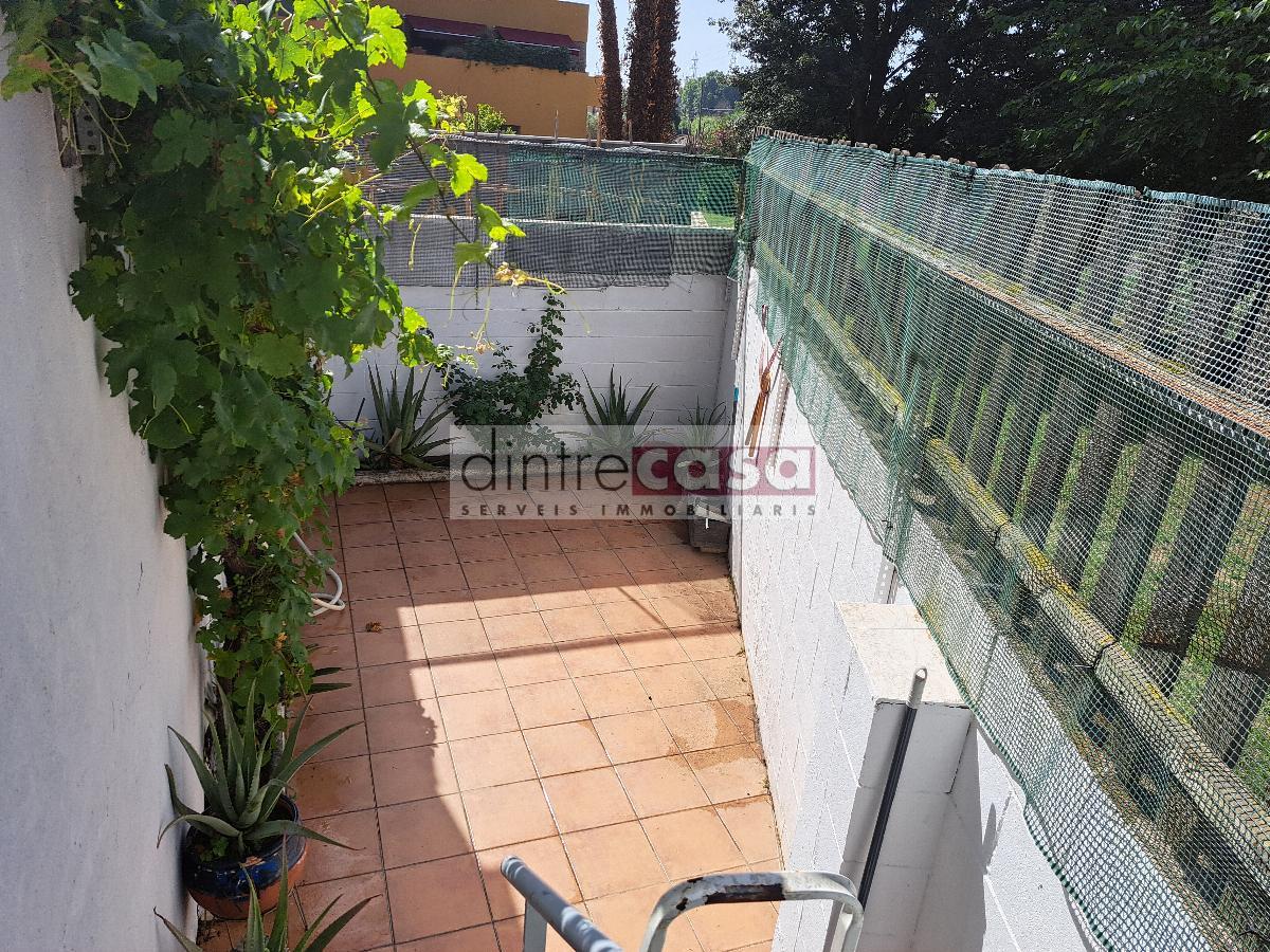 For sale of ground floor in Tordera