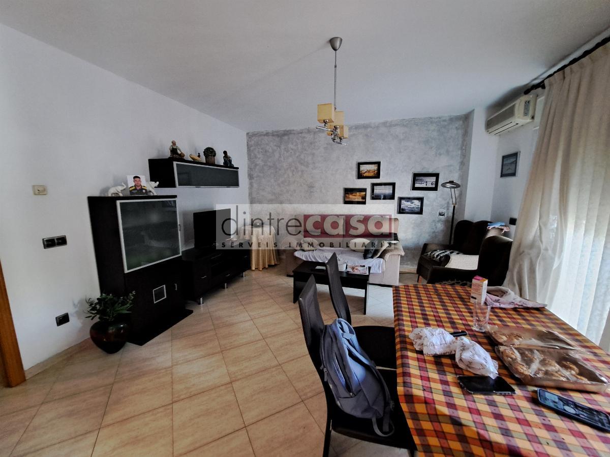 For sale of ground floor in Tordera