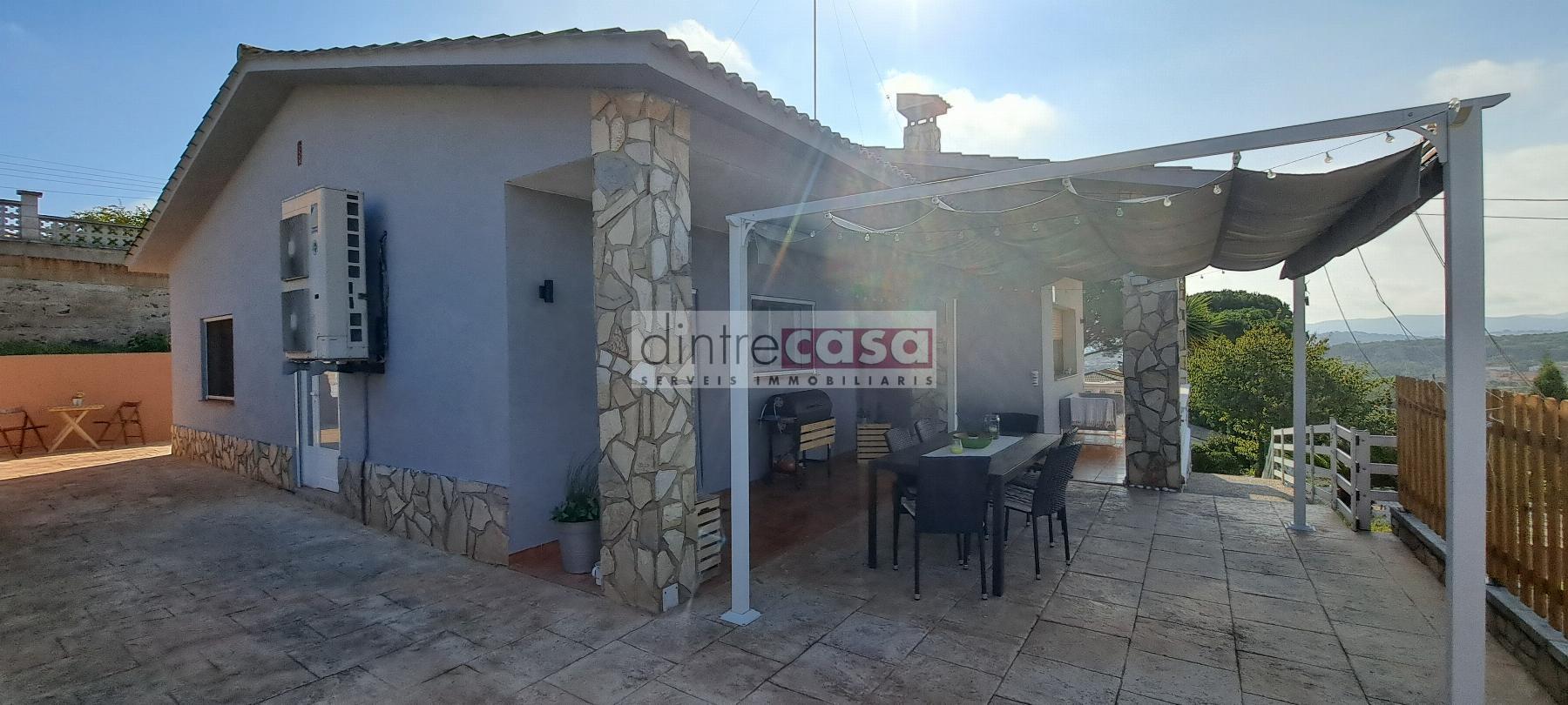 For sale of house in Fogars de la Selva