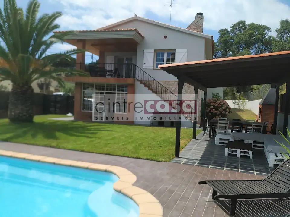 For sale of house in Palafolls