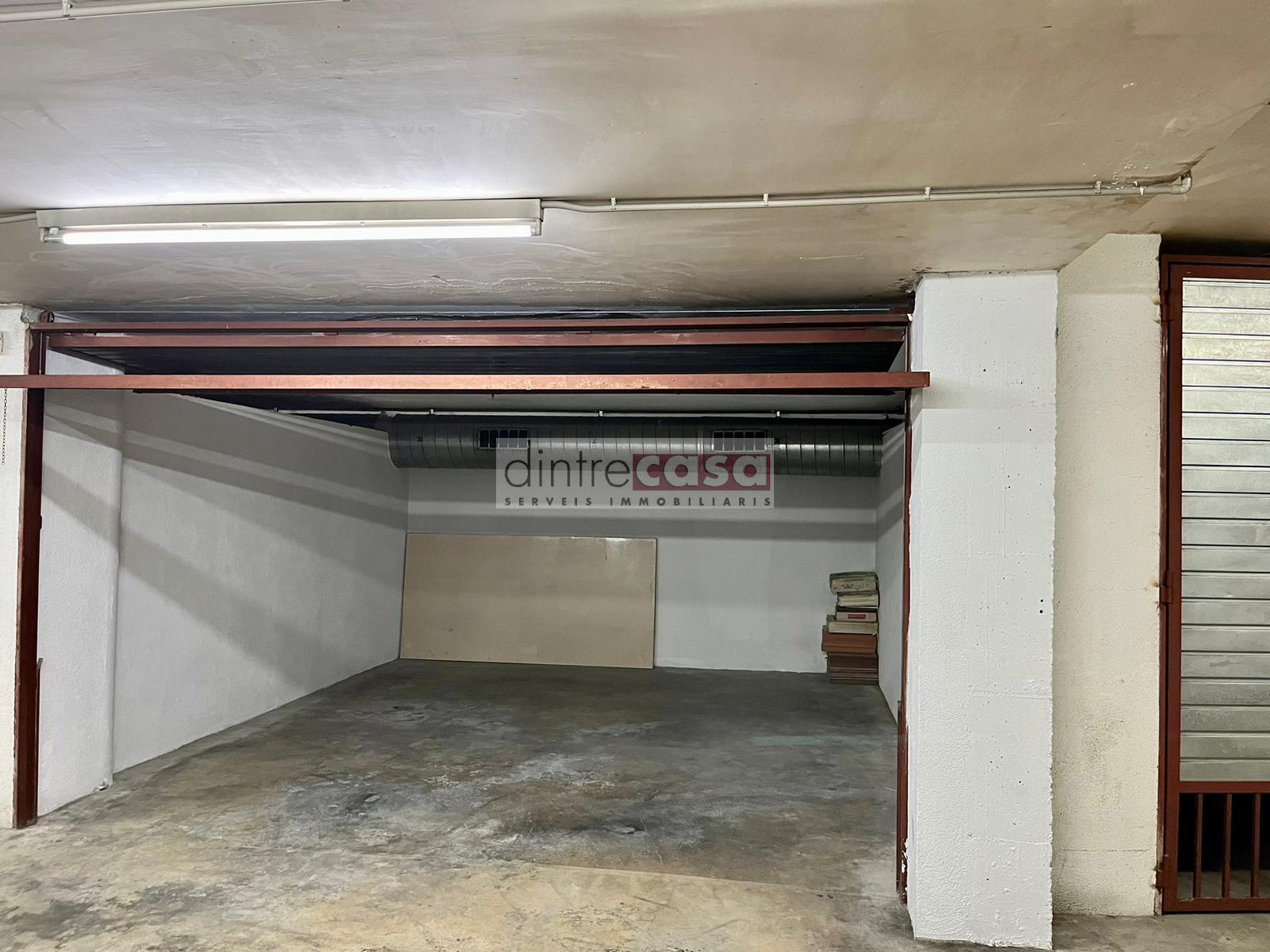 For sale of garage in Tordera