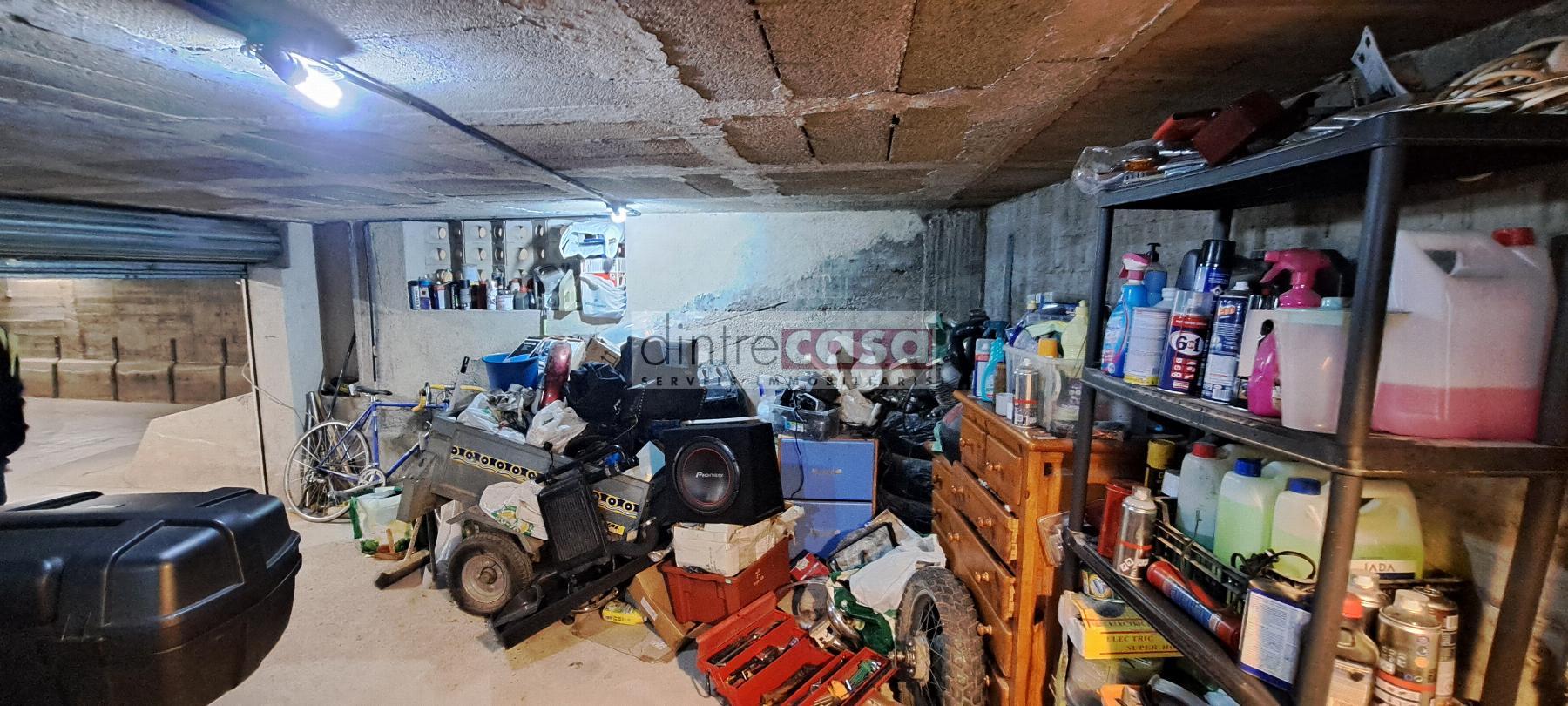 For sale of garage in Tordera