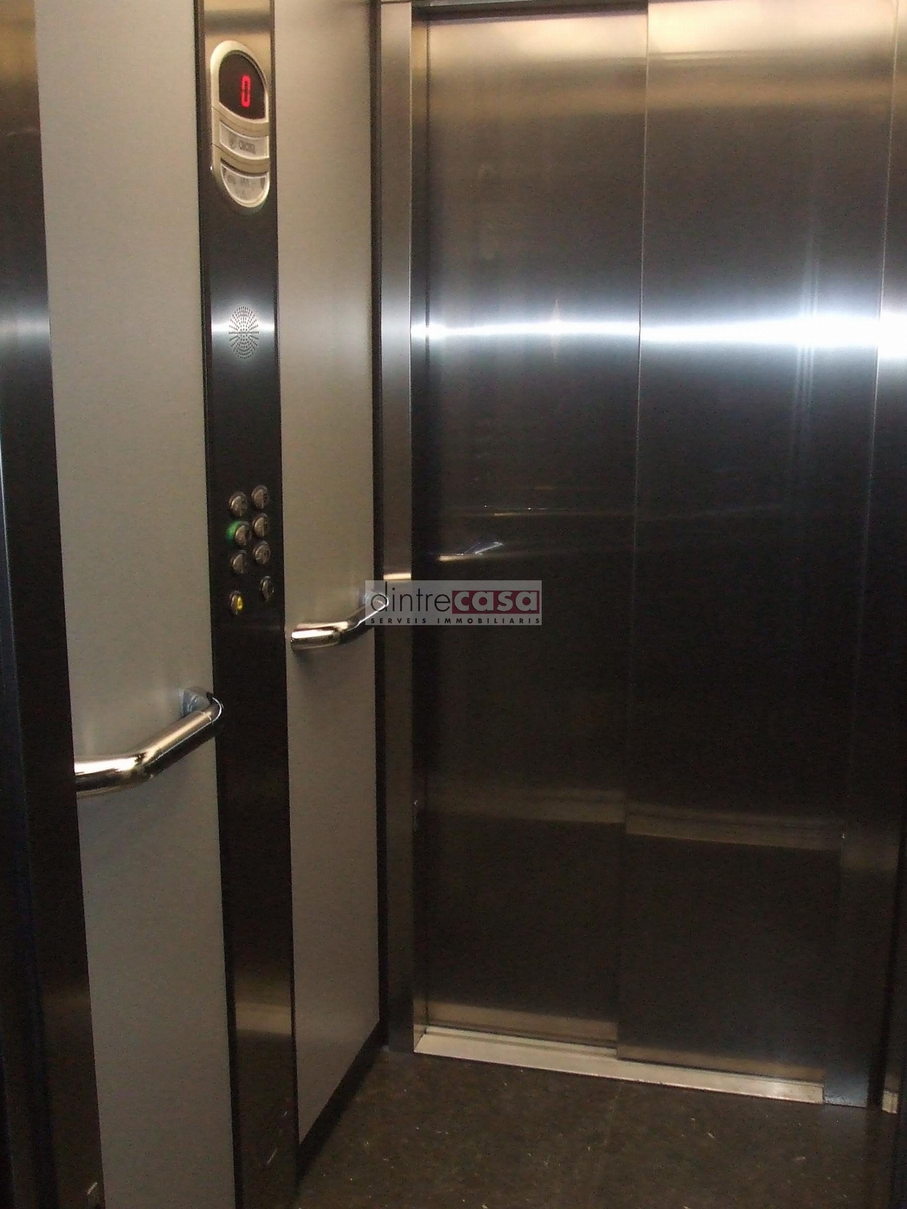 For sale of apartment in Blanes
