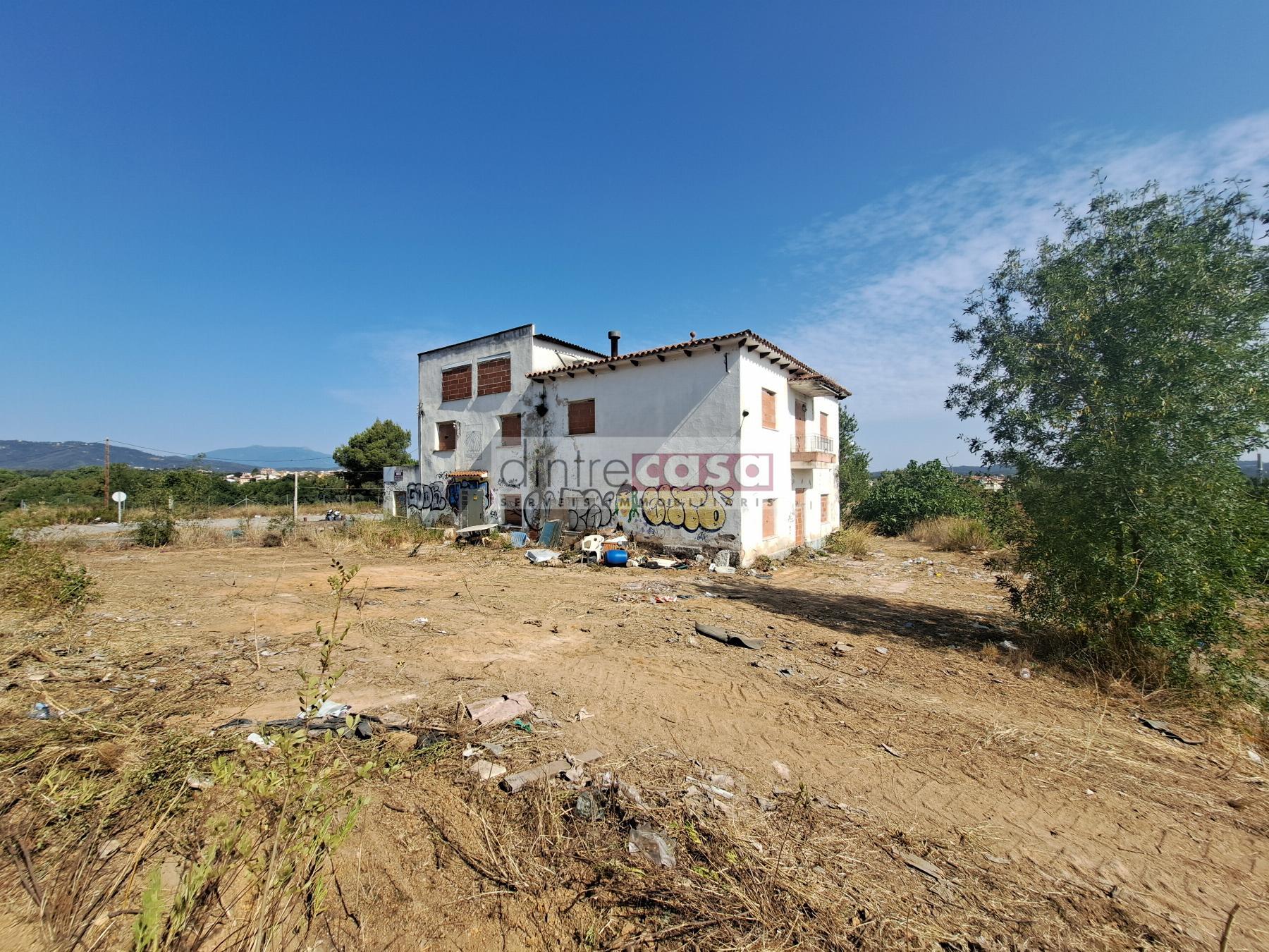 Venta de masía en Tordera