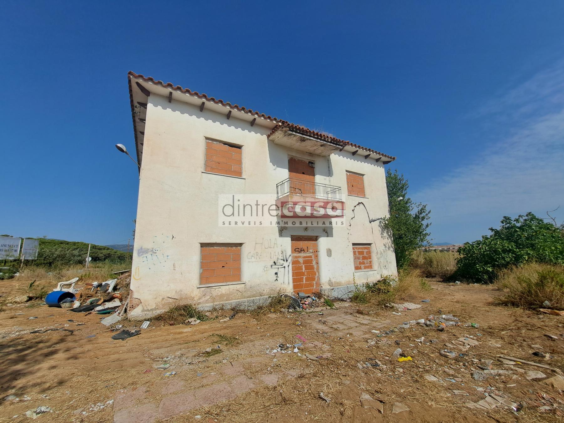 Venta de masía en Tordera