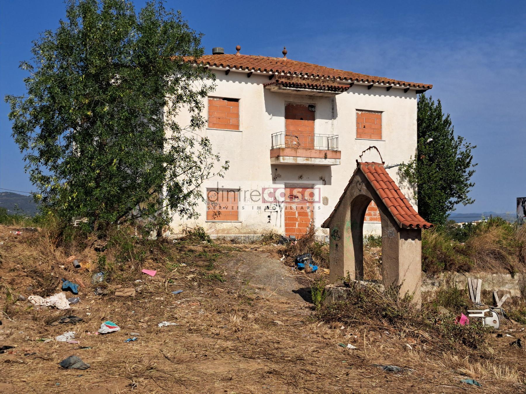 Venta de masía en Tordera
