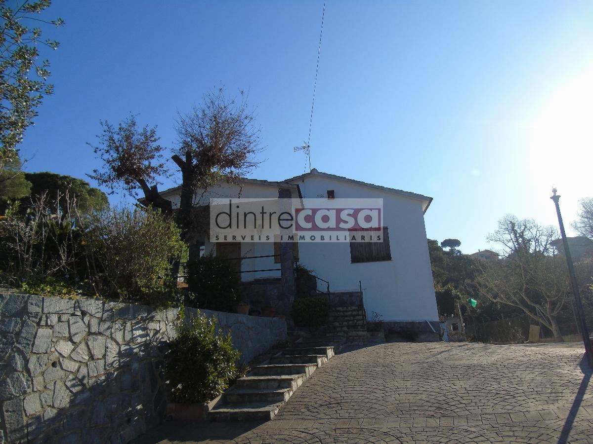 For sale of house in Maçanet de la Selva