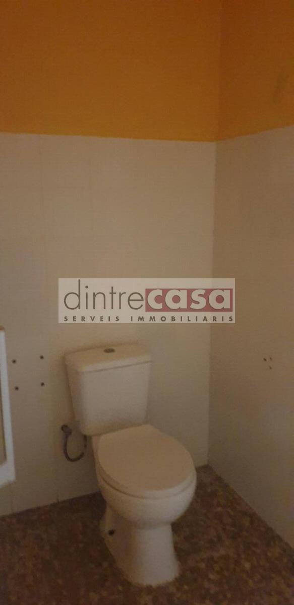 Venta de local comercial en Pineda de Mar