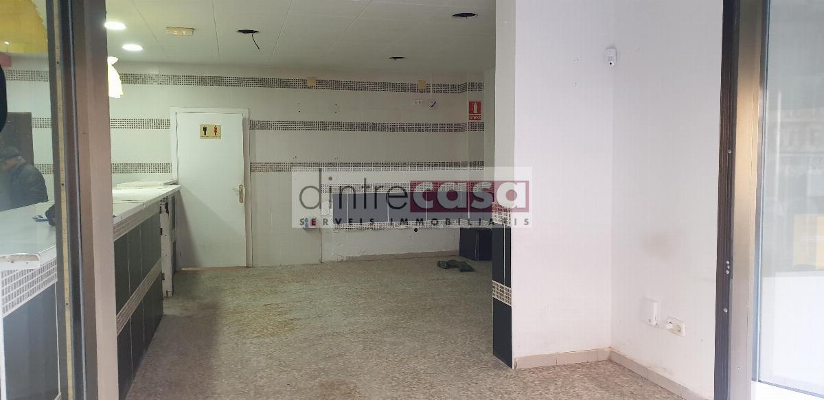 Venta de local comercial en Pineda de Mar