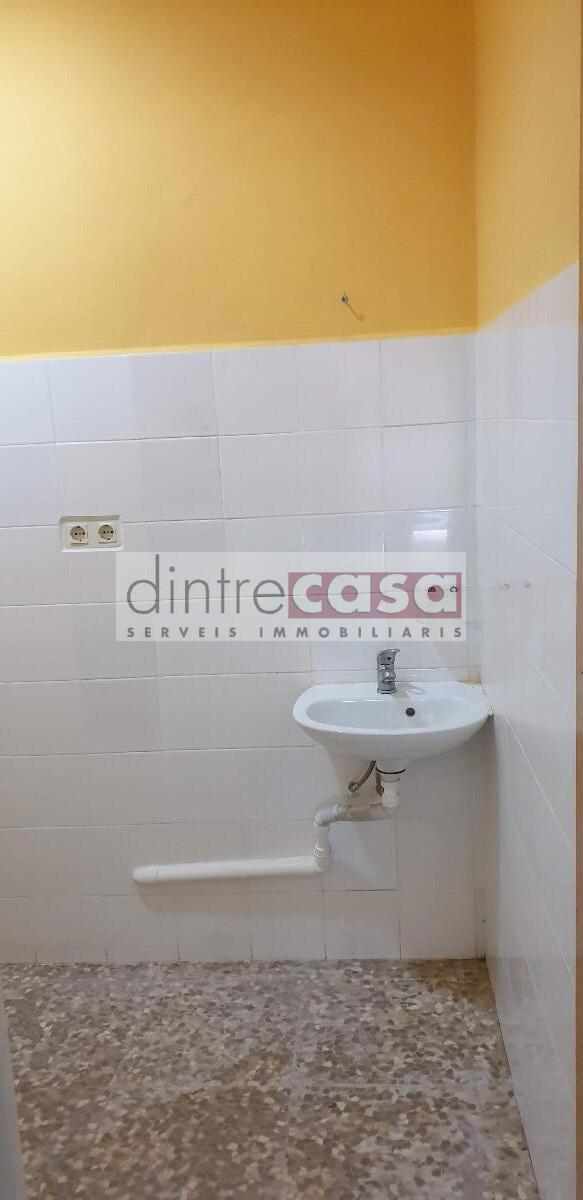 Venta de local comercial en Pineda de Mar