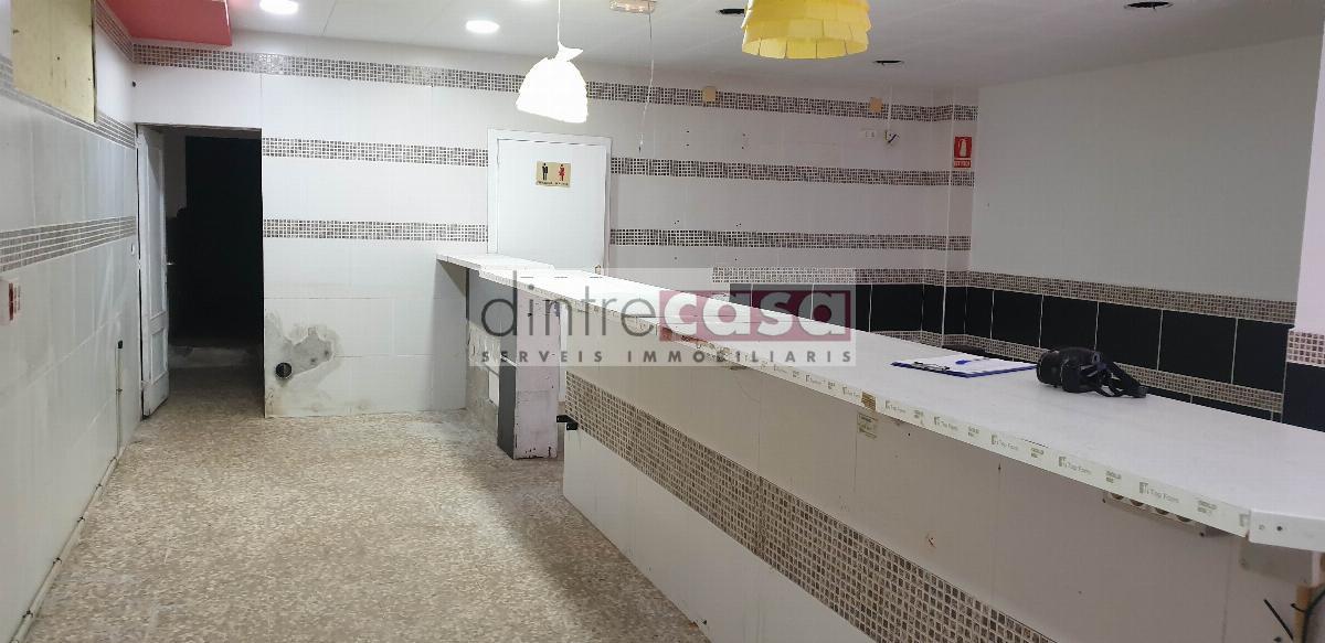 Venta de local comercial en Pineda de Mar