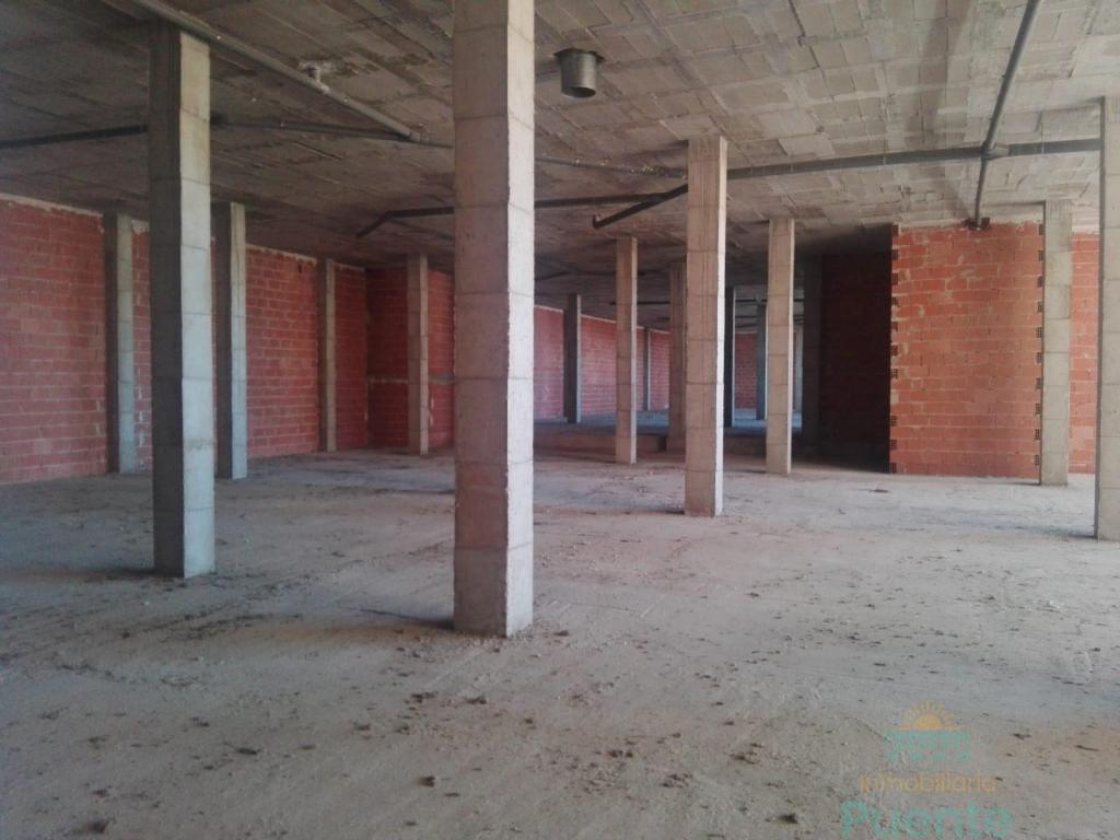 Venta de local comercial en Alhama de Murcia