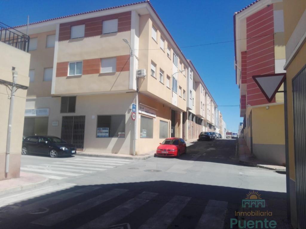 Venta de local comercial en Alhama de Murcia