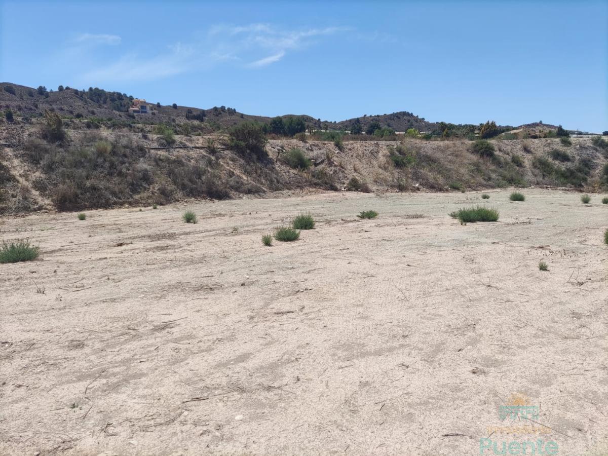 Venta de terreno en Totana