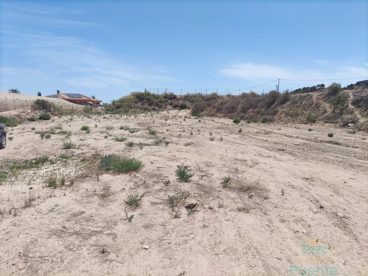 Venta de terreno en Totana