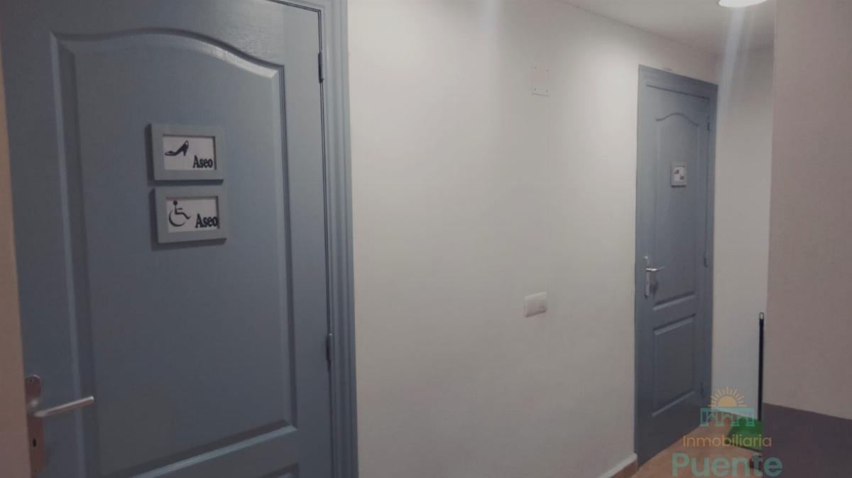For rent of commercial in Totana