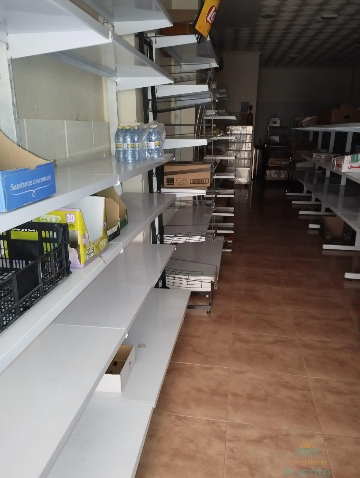 For rent of commercial in Totana