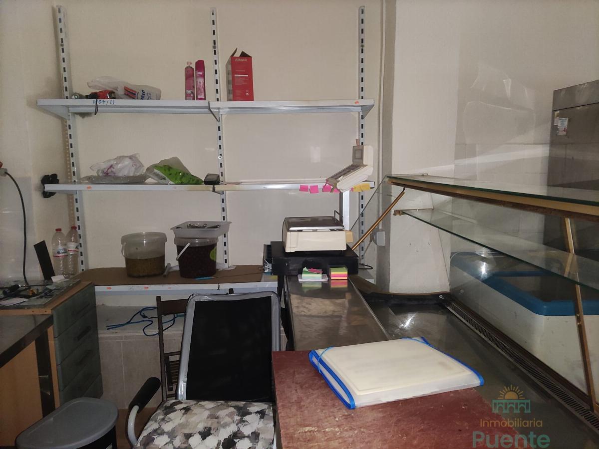 For rent of commercial in Totana